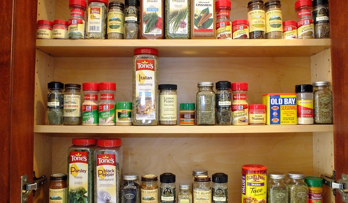 A Simple Weekly Cleaning Routine for Busy Households
